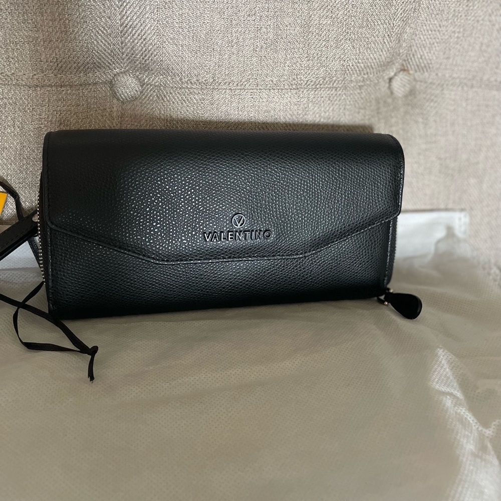 Valentino Wristlet Wallet black Brand new with tags
